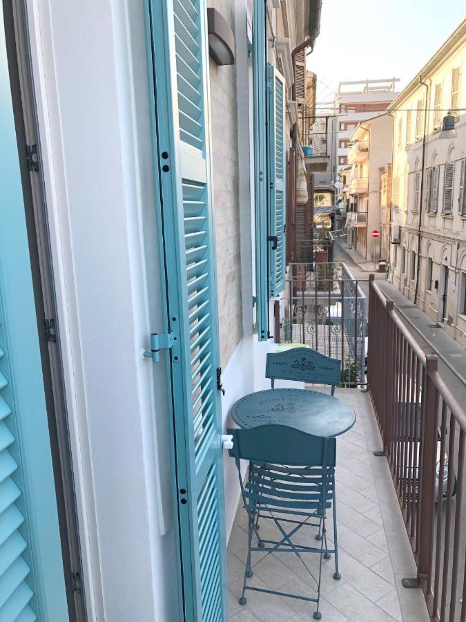B&B Loft Edel Beach Civitanova Marche Kültér fotó